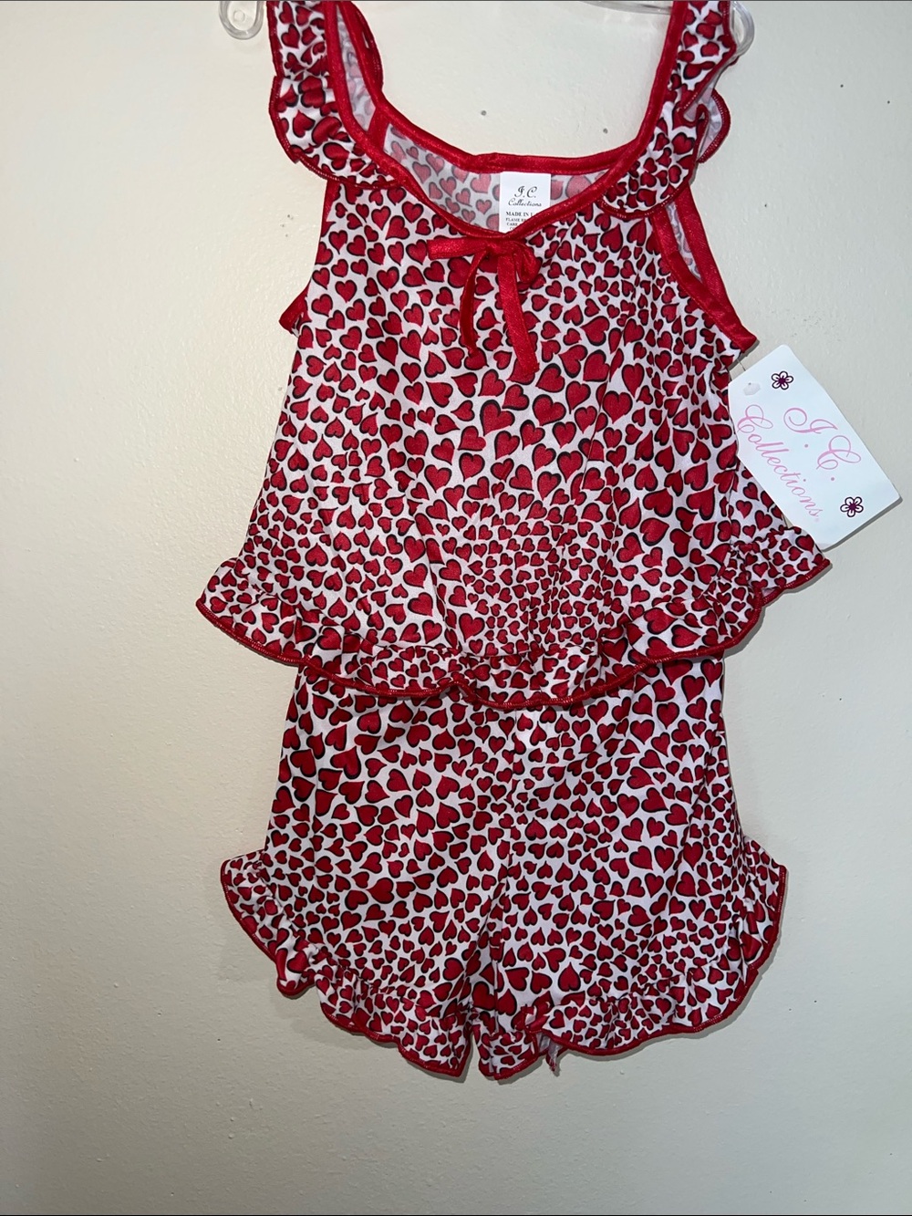 Red Heart Print Ruffle 2 piece Shortie Pajamas.